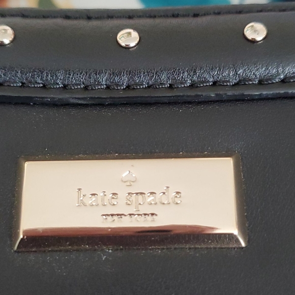 Black leather satchel with gold metal hardware - Picture 2 of 5